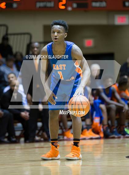 Thumbnail 1 in East St. Louis @ Marion (IHSA 3A Sectional) photogallery.