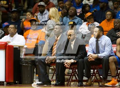 Thumbnail 1 in East St. Louis @ Marion (IHSA 3A Sectional) photogallery.