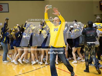 Thumbnail 1 in East St. Louis @ Marion (IHSA 3A Sectional) photogallery.