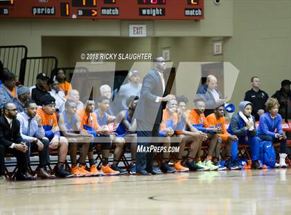 Thumbnail 2 in East St. Louis @ Marion (IHSA 3A Sectional) photogallery.