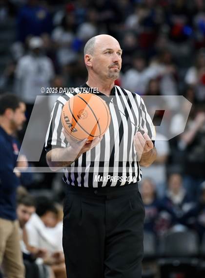 Thumbnail 2 in Diamond Ranch vs. International (CIF State D5 Final) photogallery.