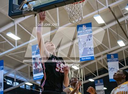 Thumbnail 3 in Cardinal Hayes vs Albany Academy for Boys (Empire Invitational) photogallery.