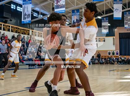 Thumbnail 2 in Cardinal Hayes vs Albany Academy for Boys (Empire Invitational) photogallery.
