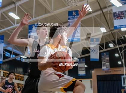 Thumbnail 3 in Cardinal Hayes vs Albany Academy for Boys (Empire Invitational) photogallery.