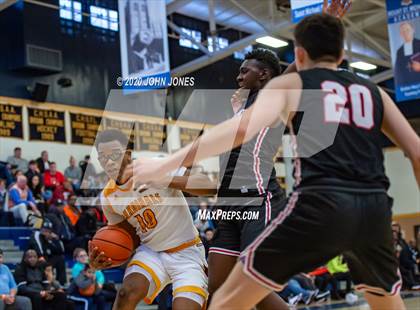Thumbnail 2 in Cardinal Hayes vs Albany Academy for Boys (Empire Invitational) photogallery.