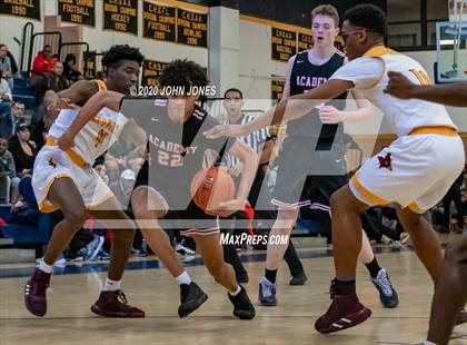 Thumbnail 3 in Cardinal Hayes vs Albany Academy for Boys (Empire Invitational) photogallery.