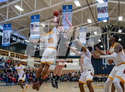 Thumbnail 3 in Cardinal Hayes vs Albany Academy for Boys (Empire Invitational) photogallery.