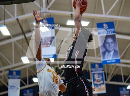 Thumbnail 1 in Cardinal Hayes vs Albany Academy for Boys (Empire Invitational) photogallery.