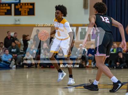 Thumbnail 3 in Cardinal Hayes vs Albany Academy for Boys (Empire Invitational) photogallery.