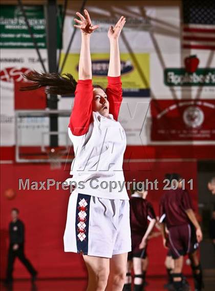Thumbnail 1 in Ossining vs. Binghamton (NYS AA Regional Final) photogallery.