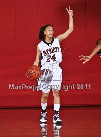 Thumbnail 1 in Ossining vs. Binghamton (NYS AA Regional Final) photogallery.