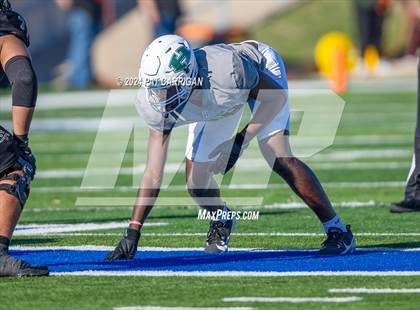 Thumbnail 2 in South Oak Cliff vs. Huntsville (UIL Football 5A DII Area) photogallery.