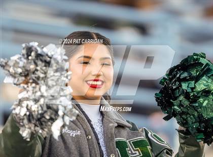 Thumbnail 3 in South Oak Cliff vs. Huntsville (UIL Football 5A DII Area) photogallery.