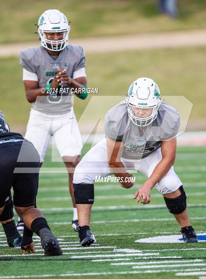 Thumbnail 1 in South Oak Cliff vs. Huntsville (UIL Football 5A DII Area) photogallery.