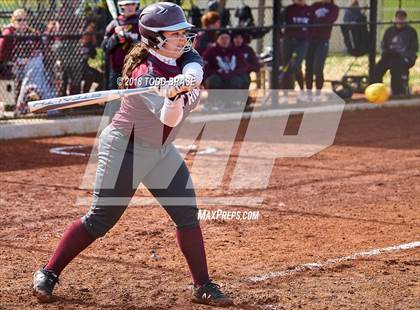Thumbnail 3 in Dobyns-Bennett vs Sullivan Central (Eastman-Kingsport Invitational) photogallery.