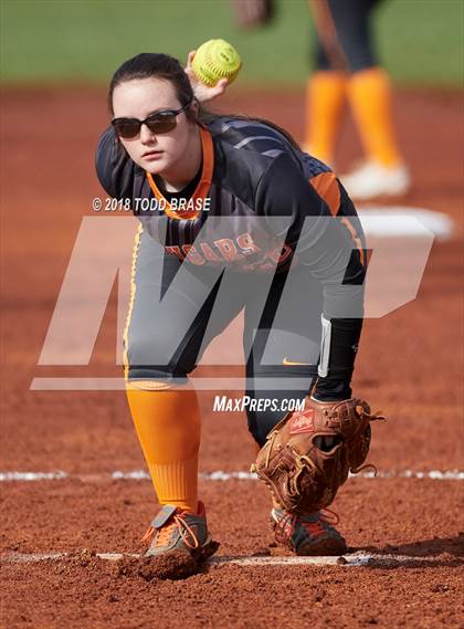 Thumbnail 2 in Dobyns-Bennett vs Sullivan Central (Eastman-Kingsport Invitational) photogallery.