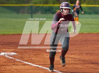 Thumbnail 3 in Dobyns-Bennett vs Sullivan Central (Eastman-Kingsport Invitational) photogallery.