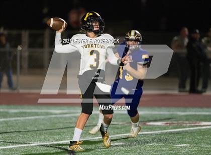 Thumbnail 1 in Yorktown vs. Granger (UIL 2A Area Playoffs) photogallery.
