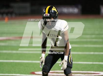 Thumbnail 2 in Yorktown vs. Granger (UIL 2A Area Playoffs) photogallery.