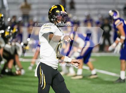Thumbnail 3 in Yorktown vs. Granger (UIL 2A Area Playoffs) photogallery.