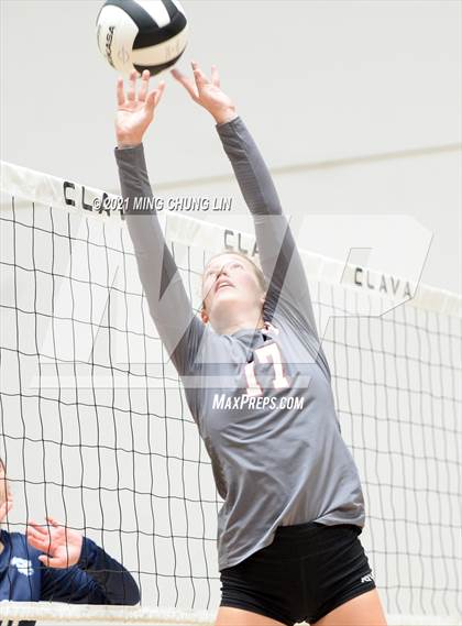 Thumbnail 1 in Crescenta Valley vs. Palm Desert (Queen's Court Tournament) photogallery.