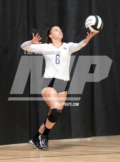 Thumbnail 1 in Crescenta Valley vs. Palm Desert (Queen's Court Tournament) photogallery.