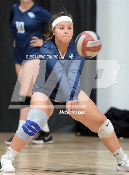 Thumbnail 1 in Crescenta Valley vs. Palm Desert (Queen's Court Tournament) photogallery.