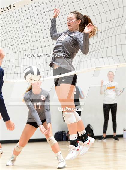 Thumbnail 3 in Crescenta Valley vs. Palm Desert (Queen's Court Tournament) photogallery.