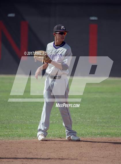 Thumbnail 3 in Glendale vs Hoover photogallery.