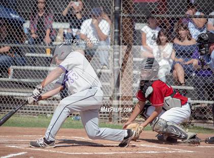 Thumbnail 3 in Glendale vs Hoover photogallery.