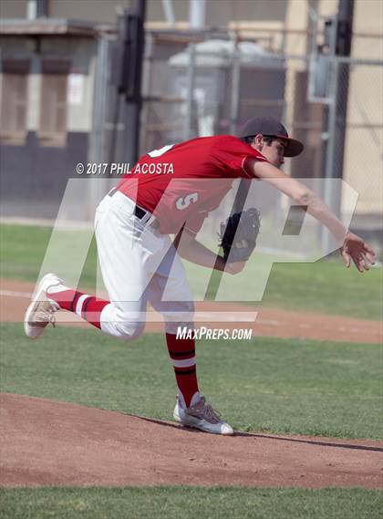 Thumbnail 1 in Glendale vs Hoover photogallery.