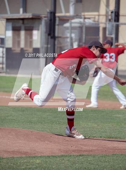 Thumbnail 2 in Glendale vs Hoover photogallery.