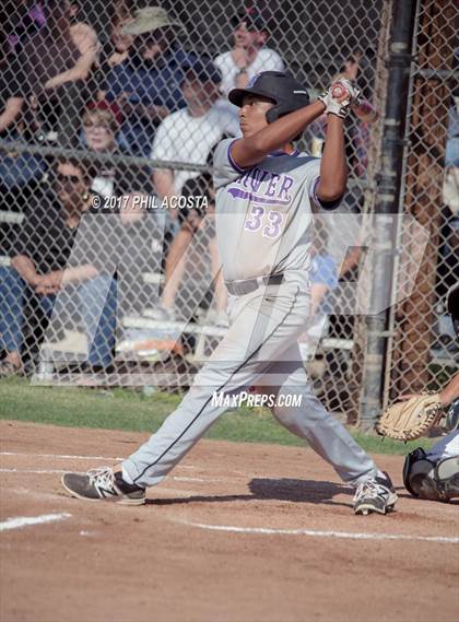 Thumbnail 1 in Glendale vs Hoover photogallery.