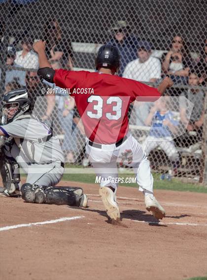 Thumbnail 3 in Glendale vs Hoover photogallery.