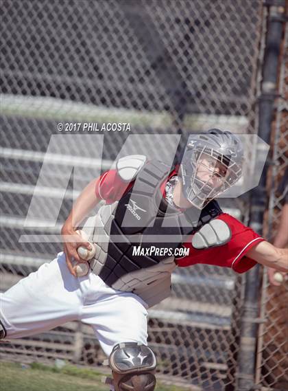 Thumbnail 3 in Glendale vs Hoover photogallery.
