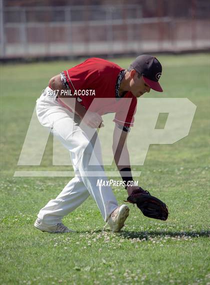 Thumbnail 3 in Glendale vs Hoover photogallery.