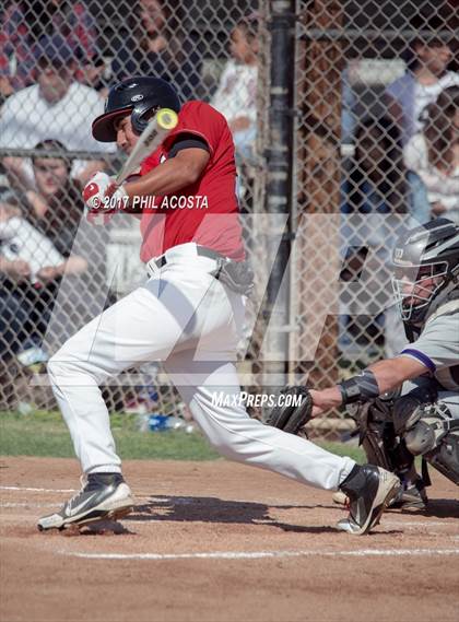 Thumbnail 2 in Glendale vs Hoover photogallery.