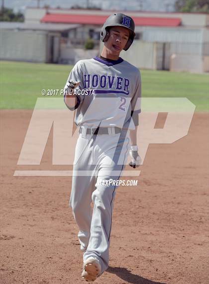 Thumbnail 1 in Glendale vs Hoover photogallery.