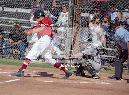 Thumbnail 3 in Glendale vs Hoover photogallery.