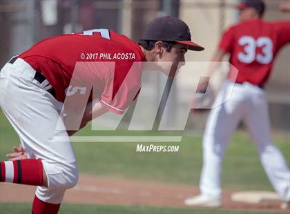 Thumbnail 3 in Glendale vs Hoover photogallery.
