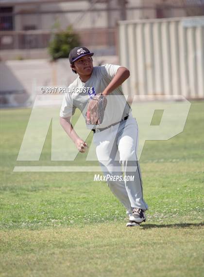 Thumbnail 1 in Glendale vs Hoover photogallery.