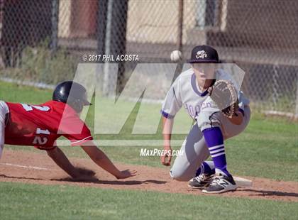 Thumbnail 3 in Glendale vs Hoover photogallery.