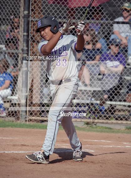 Thumbnail 3 in Glendale vs Hoover photogallery.