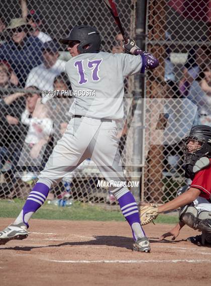Thumbnail 2 in Glendale vs Hoover photogallery.