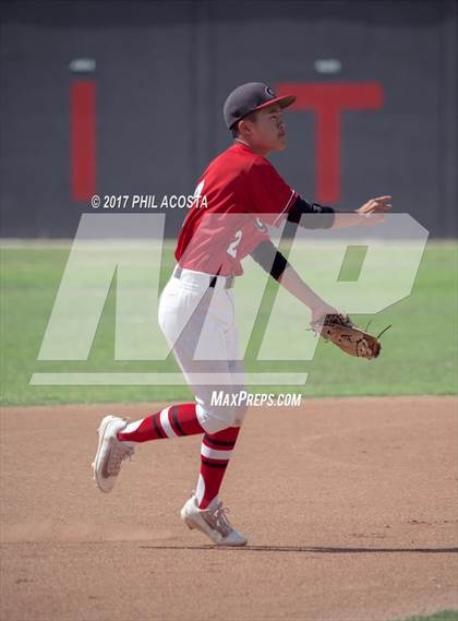 Thumbnail 3 in Glendale vs Hoover photogallery.