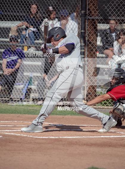 Thumbnail 2 in Glendale vs Hoover photogallery.