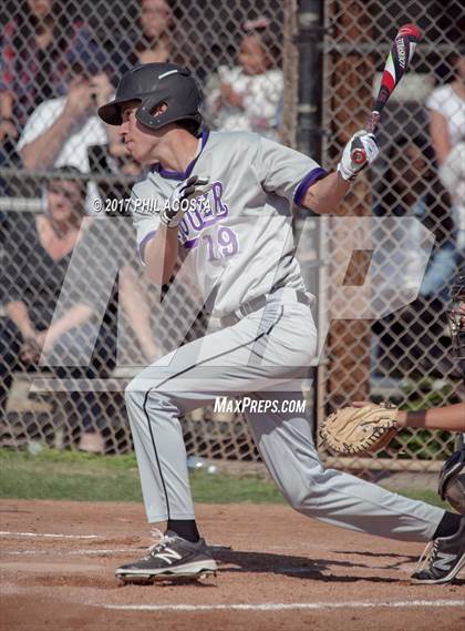 Thumbnail 3 in Glendale vs Hoover photogallery.