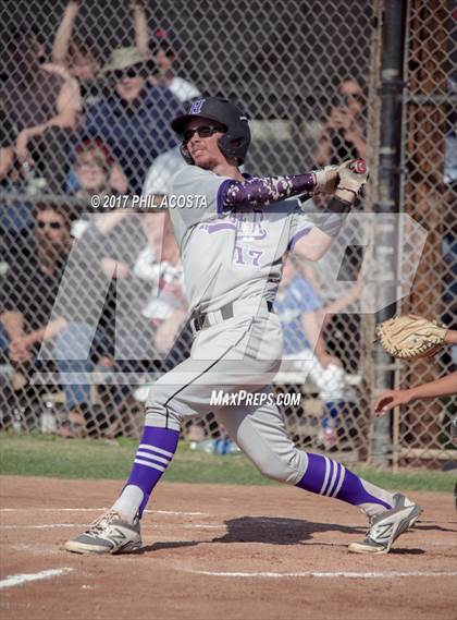 Thumbnail 3 in Glendale vs Hoover photogallery.