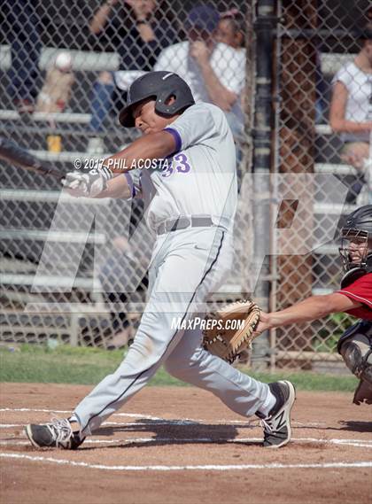 Thumbnail 3 in Glendale vs Hoover photogallery.