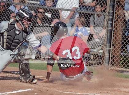 Thumbnail 2 in Glendale vs Hoover photogallery.